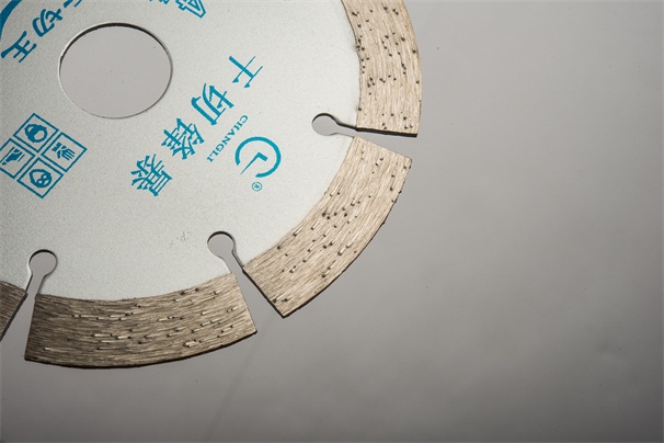 石材鋸片在不同的應(yīng)用階段應(yīng)該使用哪些石材機械呢？
